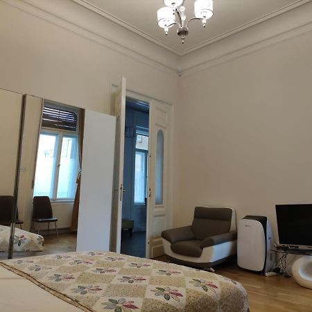 Falk Miksa Apartment Budapeste Exterior foto