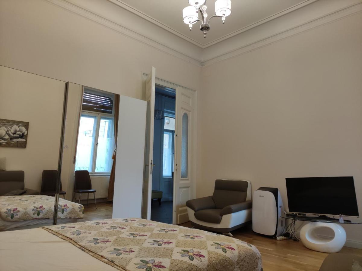 Falk Miksa Apartment Budapeste Exterior foto